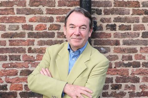 Inside Bargain Hunt Eric Knowles' life, career and family tragedy.